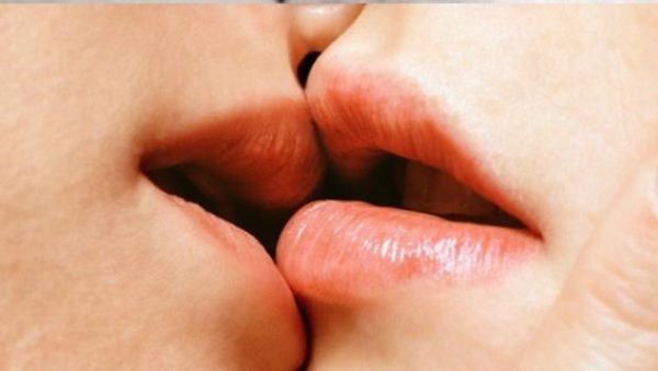 kiss, magical, feelings, theemergingindia, emergingindia