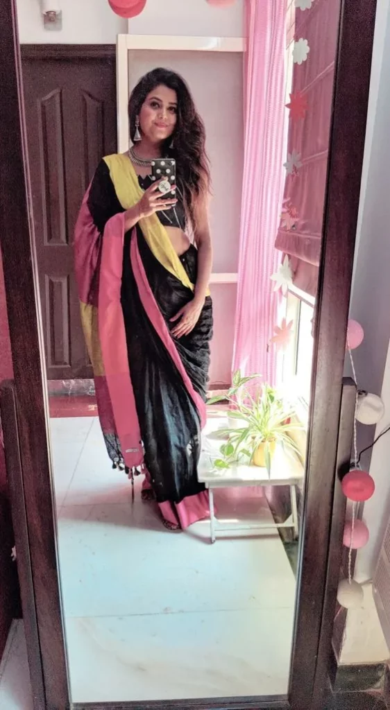 A very laidback outfit for Maha Oshtomi. : r/IndianFashionAddicts